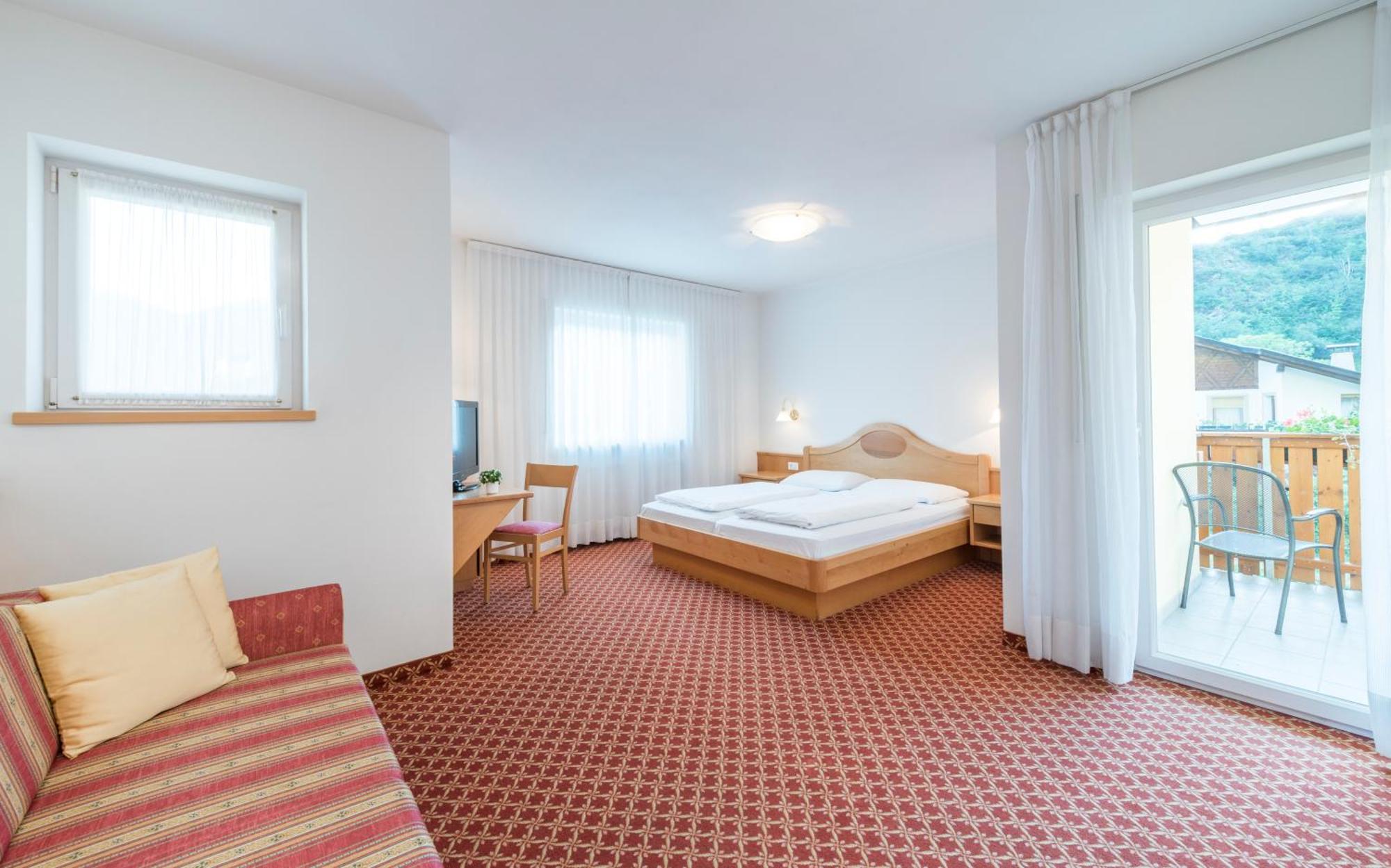 Saldur Small Active Hotel Злудерно Экстерьер фото