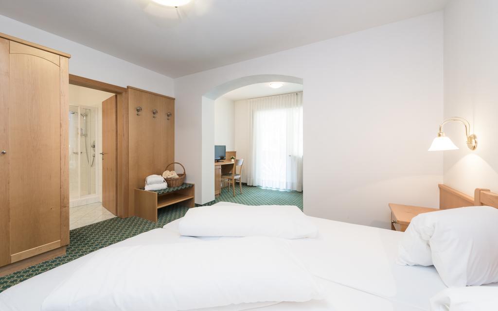 Saldur Small Active Hotel Злудерно Экстерьер фото